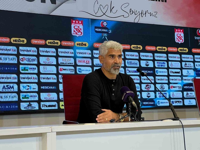 Sivasspor'un 1-1'lik Sarıyer maçında Taşdemir eksik kadronun yükünü anlattı