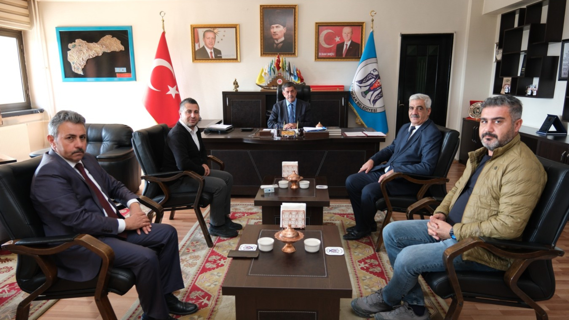Erzincan'da TIR parkı protokolü