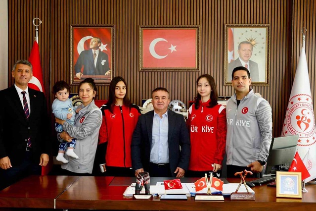 Tekvandocular Ençok ve Çam Avrupa ile dünya şampiyonalarında Türkiye'yi temsil edecek