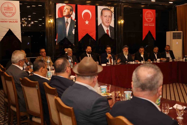 Hatay Valisi Masatlı, deprem sonrası imar sürecini kanaat önderleriyle değerlendirdi