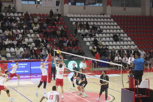 Onikişubat Belediyespor, Efeler Ligi'nde evinde Gebze Belediyespor'a 3-1 yenildi