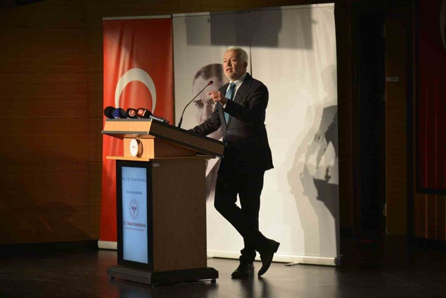 Eskişehir'de hekimler arası görüntülü görüş alışverişi HBYS ile başladı