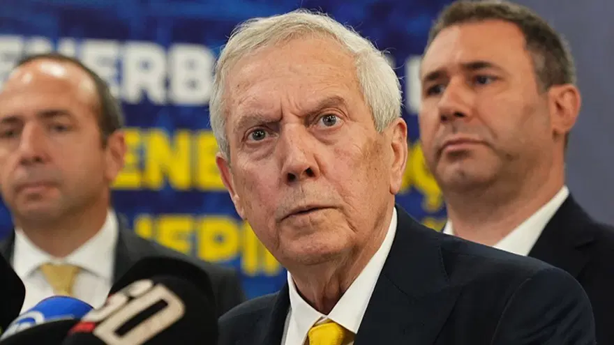 Fenerbahçe'de borç açıklandı. Aziz Yıldırım, İsmail Kartal açıklaması yaptı