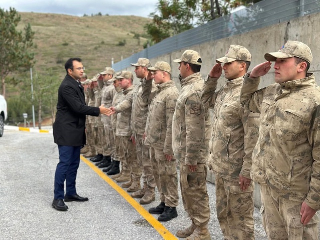Refahiye Kaymakamı Taşkıran, Bulgurçayırı Jandarma Karakolunu ziyaret etti