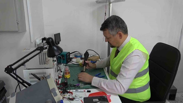 Doç. Dr. Aydın, yabancı elektrikli araçların kritik tesislere erişimine yasak istedi