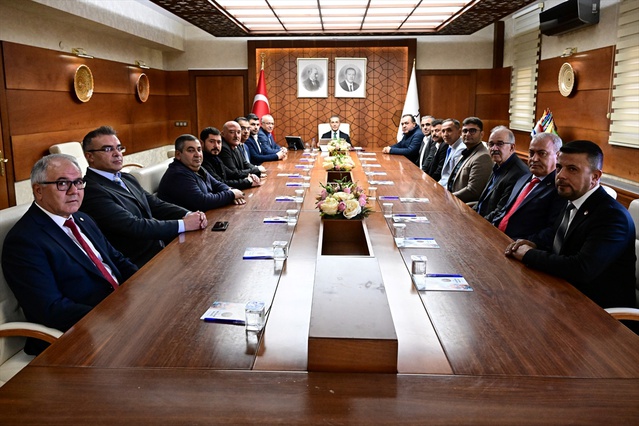 Nevşehir Valisi Kök, Muhtarlar Günü'nde muhtarları makamında ağırladı