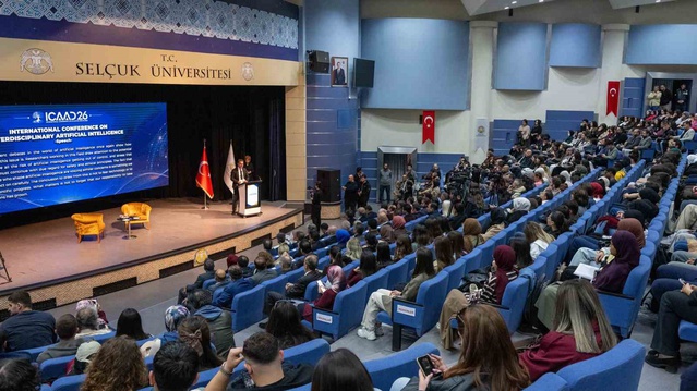 SÜ Rektörü Yılmaz, yapay zeka konferansında Filistin'de sivil hedef almayı eleştirdi
