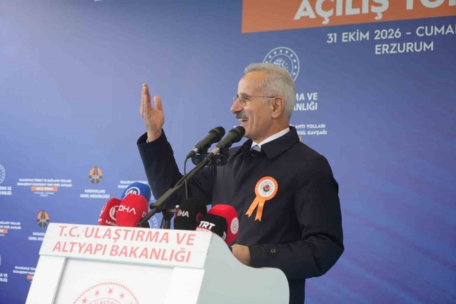 Bakan Uraloğlu, Erzincan-Erzurum-Kars hattı için hızlı tren projesini duyurdu