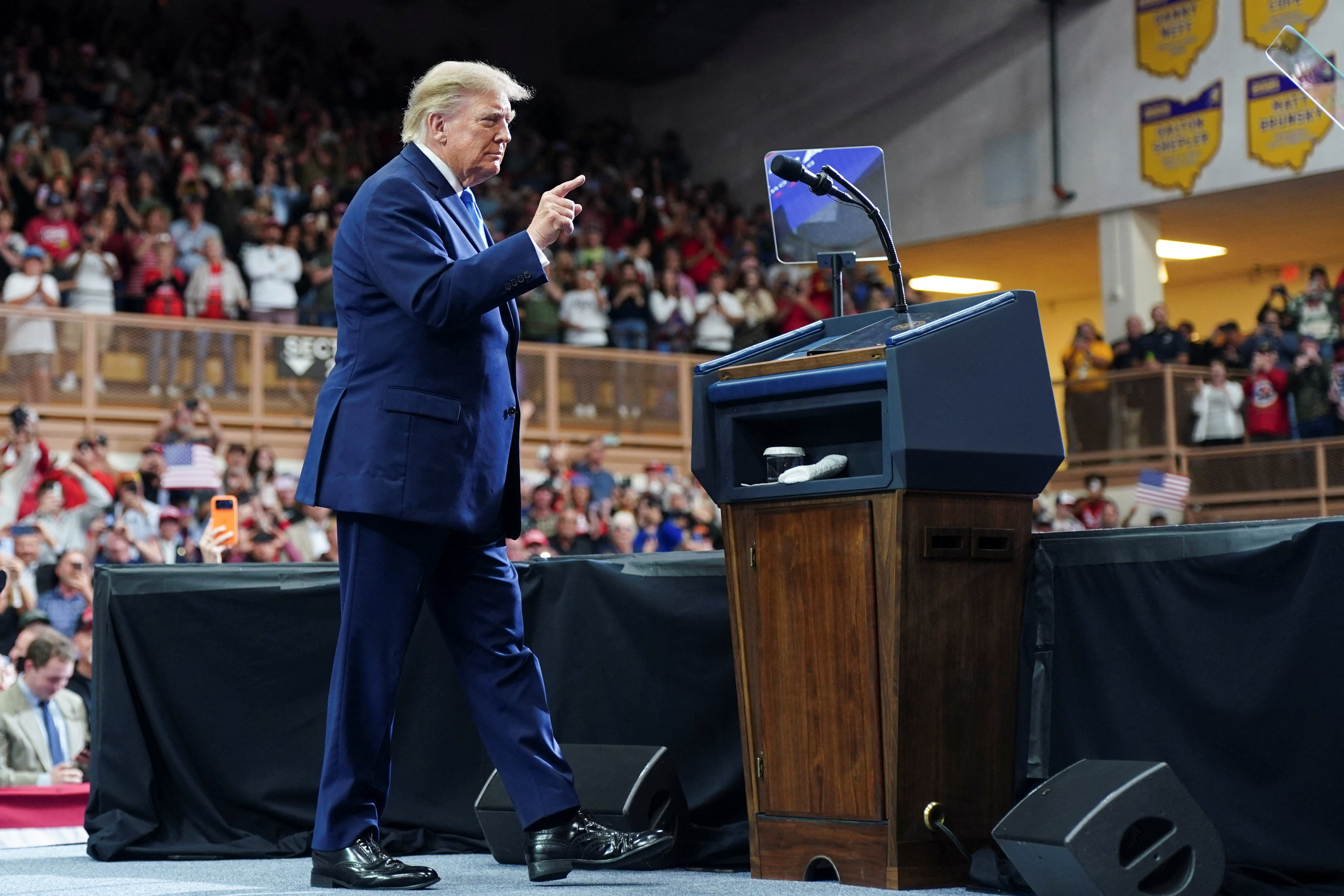 ABD'de yaz saati krizi. Trump senatörün cep numarasını paylaştı