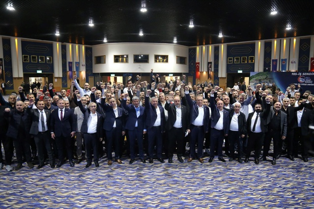 İrfan Kabaloğlu, Ankara'daki genel kurulda TES-İŞ Genel Başkanlığına yeniden seçildi