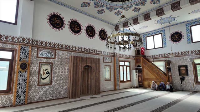Hatay Kırıkhan'da deprem sonrası Marangozlar Camisi 137'nci cami olarak açıldı