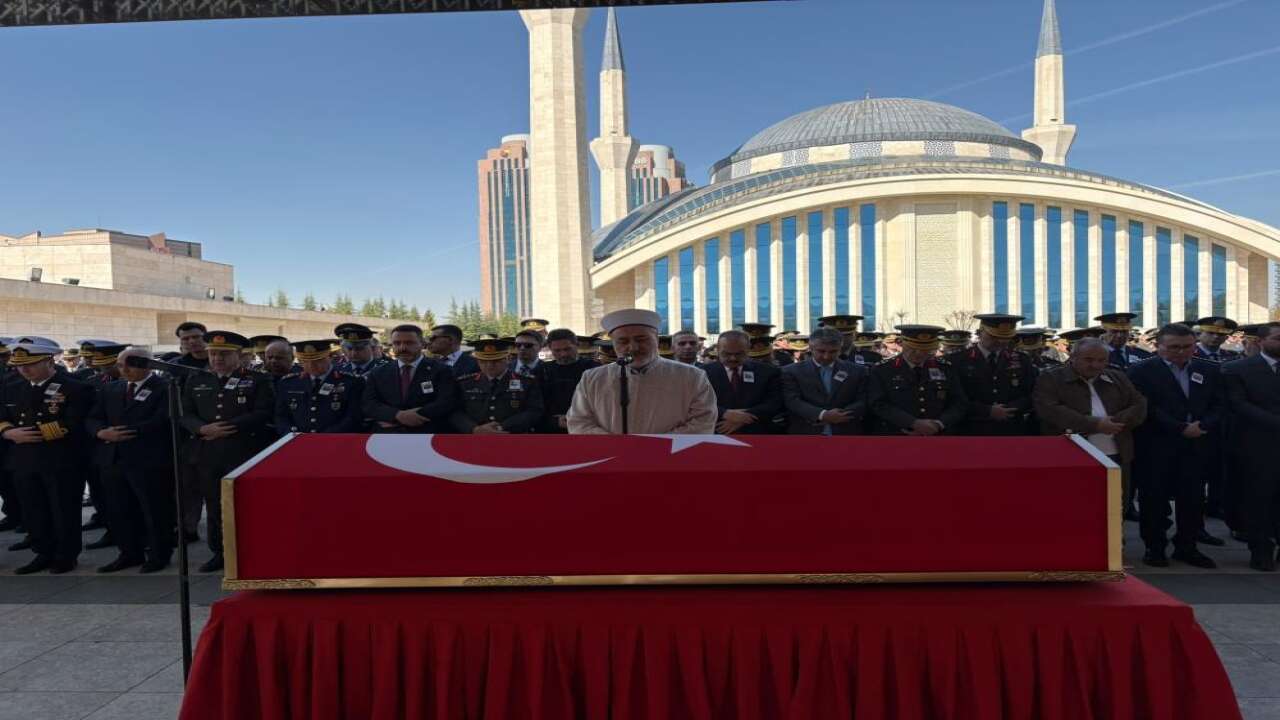 İstihbarat Albay Sayit Gökgöz son yolculuğuna uğurlandı