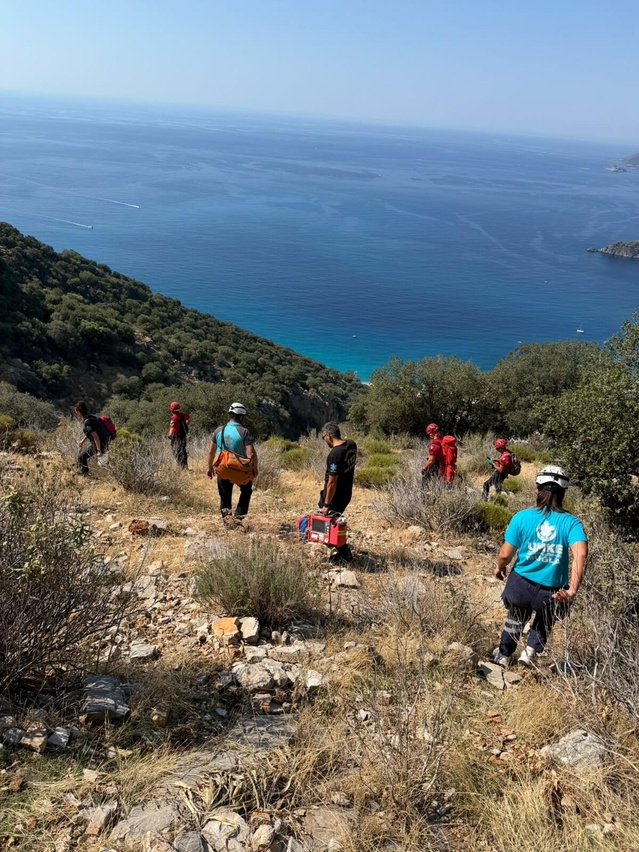 Babadağ'da acı son: Eğitim uçuşu için Fethiye'ye gelen Rus paraşütçü kayalıklarda can verdi