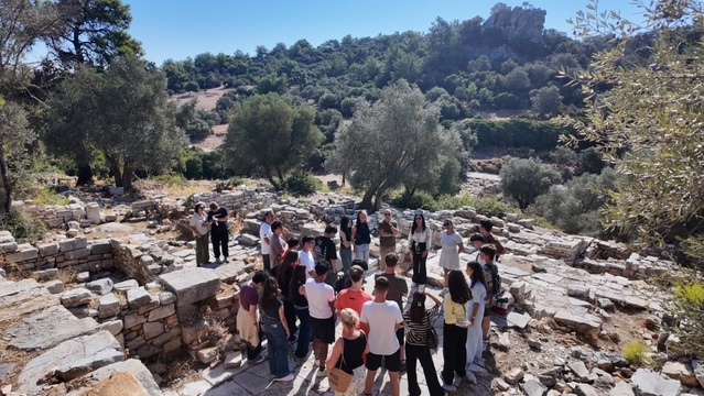 Bodrum'da lise ve ortaokul öğrencileri Pedasa'da Leleg izlerini inceledi