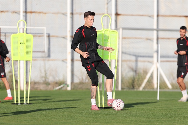Ekenler Beton Sivasspor, Bandırmaspor maçı öncesi pas ve taktik çalıştı