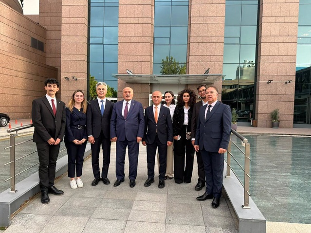 EBYÜ Rektörü Kuyrukluyıldız, Binali Yıldırım'ı öğrencilerle ziyaret etti