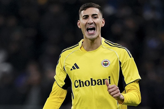 Fenerbahçe'de Mert Müldür sevinci