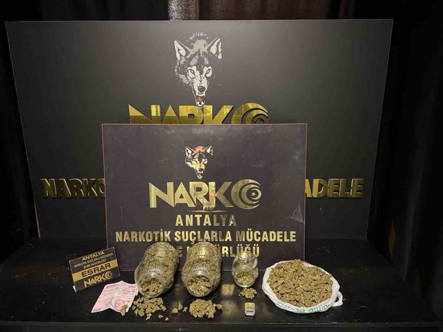 Antalya'da son bir haftada 30 narkotik operasyonu, 30 bin 524 ecstasy ele geçirildi