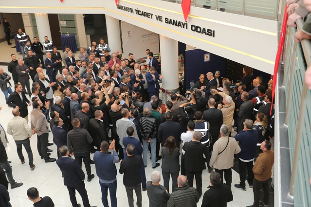 Akgün Altuğ, SATSO başkanlığına 45 oyla üst üste üçüncü kez seçildi