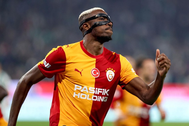 Dün baba oldu, bugün golünü attı! Osimhen durmuyor