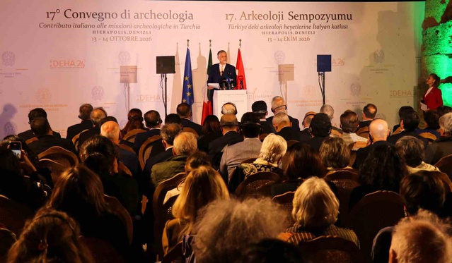 Hierapolis'te arkeoloji sempozyumu düzenlendi, konser yağış nedeniyle iptal edildi