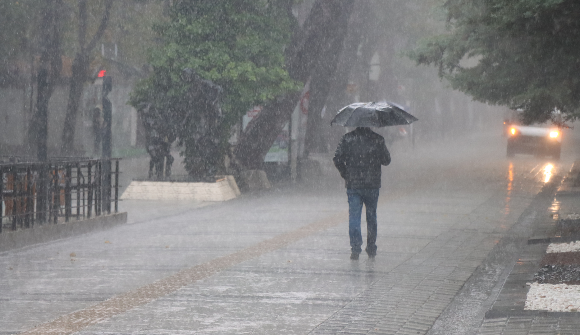 İstanbul'da akşam saatleri için yeni uyarı. Yağışlar ne kadar sürecek?