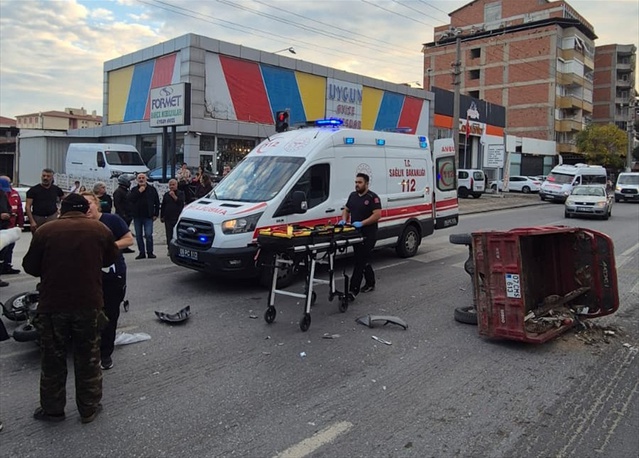 Aydın Nazilli'de iki motosiklet çarpıştı, kaza anı kamerada, 1 sürücü yaralandı