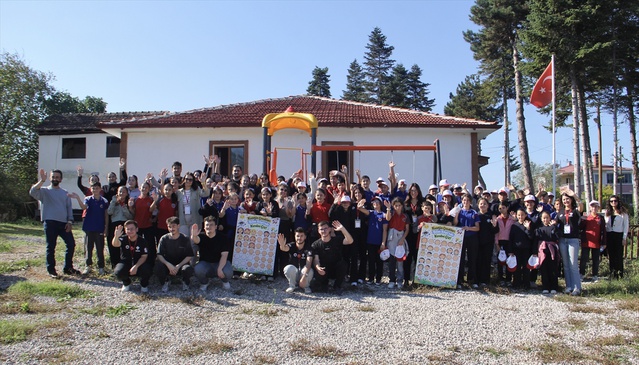 Sinop Üniversitesi TÜBİTAK desteğiyle Kabalı köyünde çocuklara bilim atölyesi açtı