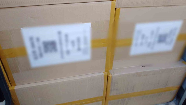 Sakarya'da Adapazarı gişelerinde 10 bin 700 kaçak kozmetik dolgu ele geçirildi
