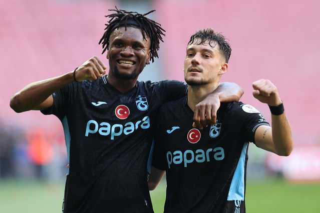 Trabzonspor, Karadeniz derbisinde Samsunspor'u 45 dakikada yıktı
