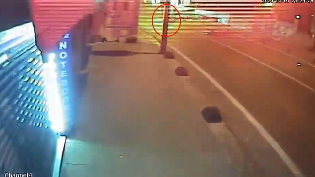 Beykoz'da motosiklet direğe çarptı, sürücü hayatını kaybetti, kaza anı kamerada