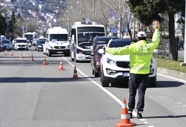 Ordu'da haftada 3 bin 762 sürücüye işlem uygulandı, 19 bin 527 araç kontrol edildi
