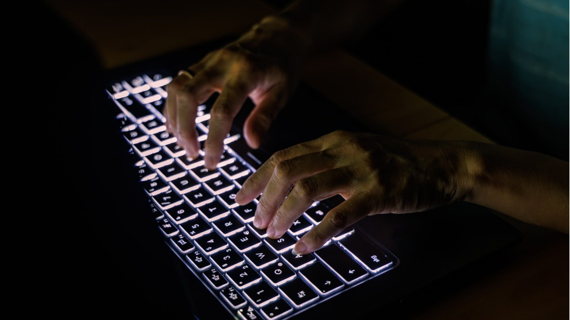 Dünyayı alarma geçiren 'PHP2Shell' açığı nedir?