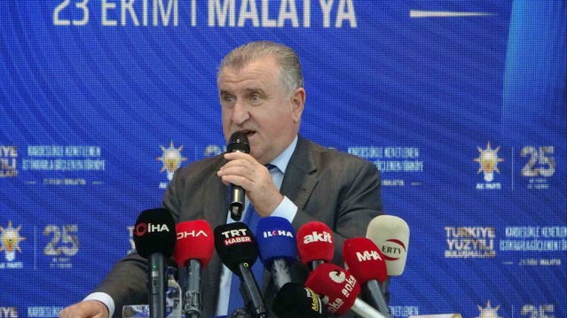Bakan Bak: "Malatya’da 43 spor yatırımı sürüyor, yenileri yolda"