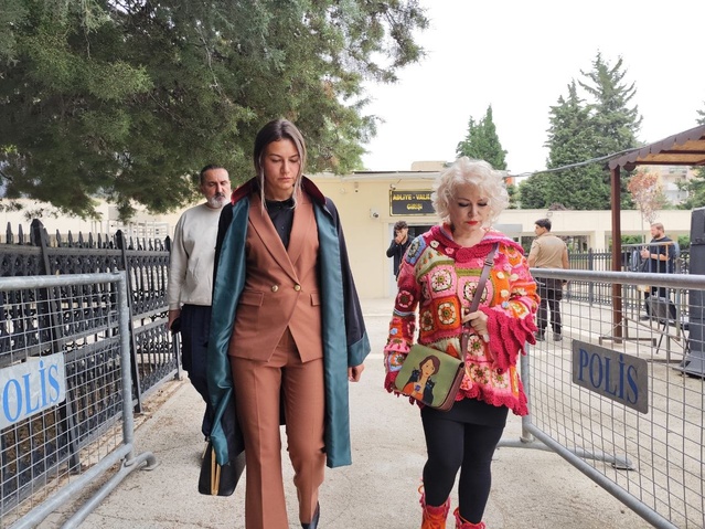 Mardin mahkemesi, Melek Karahan'a FETÖ paylaşımından 1 yıl 3 ay hapis verdi