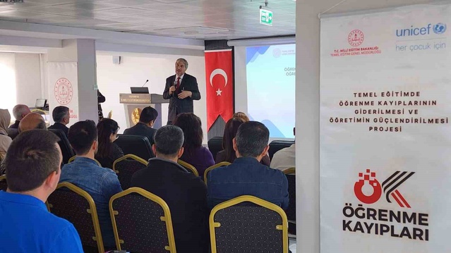 MEB ve UNICEF iş birliğiyle Kütahya'da öğrenme kayıpları için eğitici eğitimi başladı