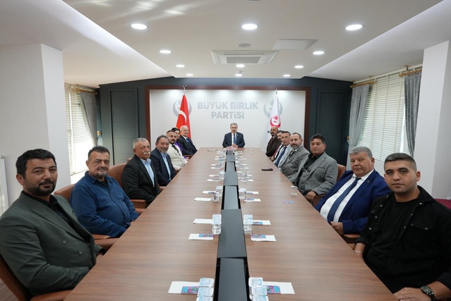 Antalya ve Burdur'dan gelen 12 İmamlar Alevi-Bektaşi heyeti, BBP'ye destek verdi
