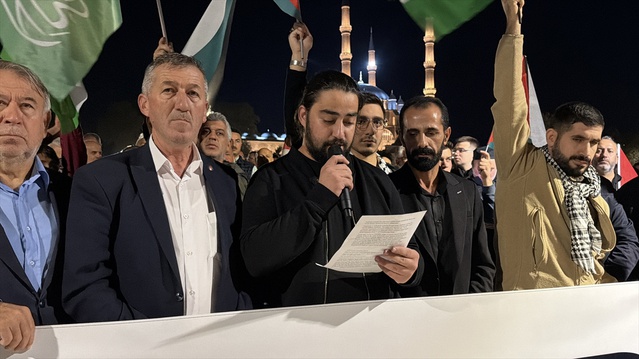 Edirne'de Selimiye Meydanı'nda Gazze protestosu düzenlendi, boykot çağrısı yapıldı