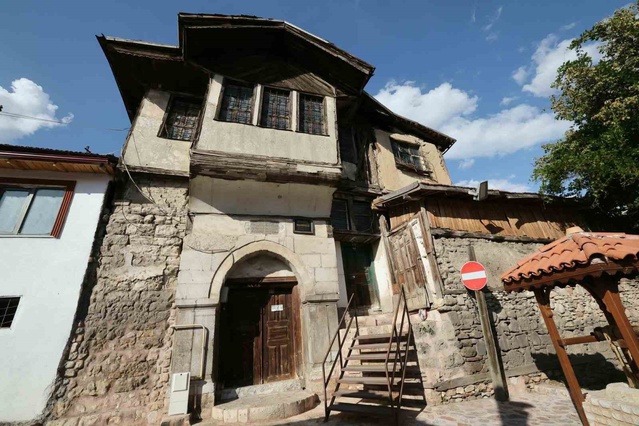 Tokat'ta kentsel dönüşümde yıkımı Başkan Yazıcıoğlu başlattı, 262 konut planlanıyor