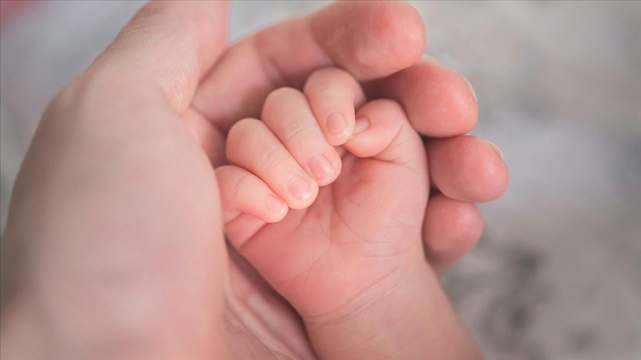 Kalbi atmasına rağmen morgda bırakılan bebek engelli kaldı