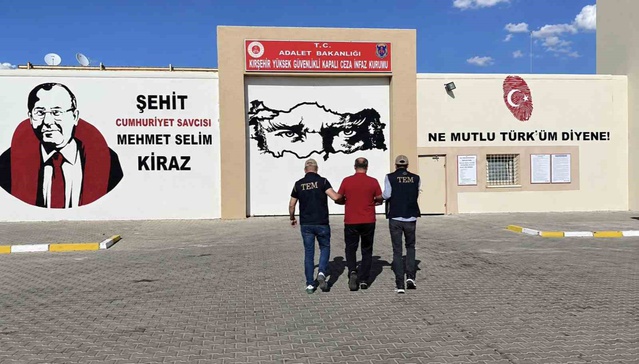 2019'dan beri aranan FETÖ şüphelisi M.Ç. Kırşehir'de yakalanıp tutuklandı