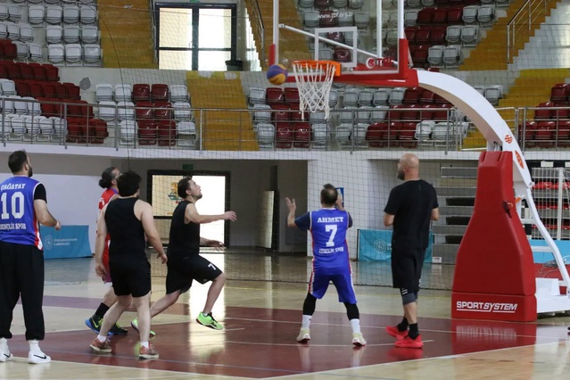 Sivas'ta 4. Kamu Spor Oyunları kapsamında 3x3 basketbol müsabakaları tamamlandı