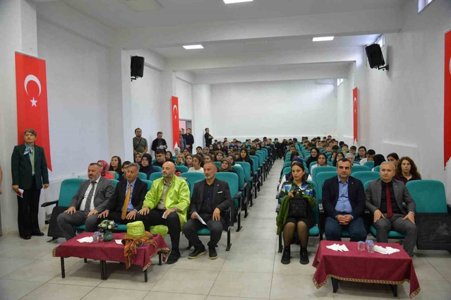 Sinop Türkeli'de Ahilik Haftası programında çırağa geleneksel şed kuşatıldı