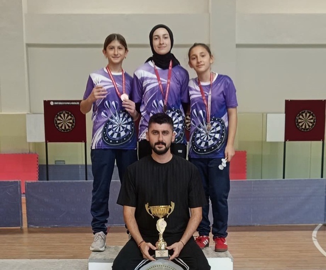 Sinop'ta üst üste dördüncü kez il şampiyonu olan Ayaz Ortaokulu, bölge finaline kaldı