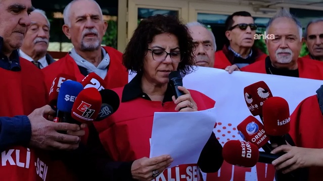 Eskişehir'de 1933 doğumlu emekli, SGK önünde 'Yaşamak değil bu, sürünüyorum' dedi