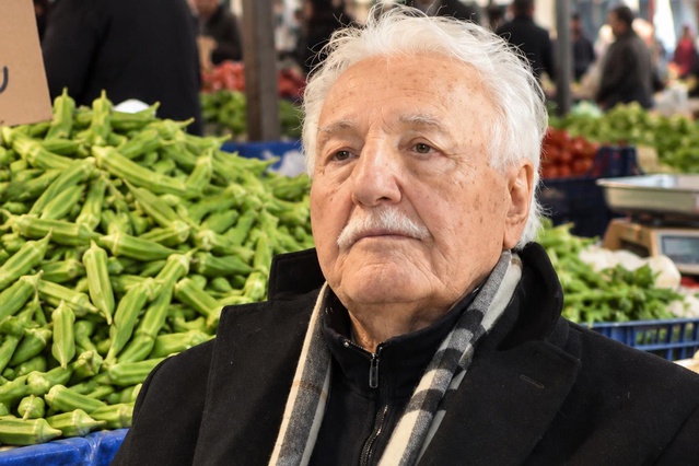 Dört dönem bakanlık yapan Ali Naili Erdem, 1 kilo bamya alamadı