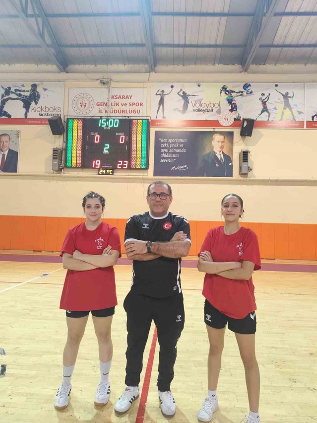 Antrenör Engin Doğan ve iki sporcu, 19-23 Ekim'de U15 Milli Takım Kampı'na katılacak