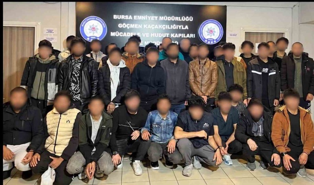 Bursa'da göçmen kaçakçılığı operasyonlarında 11 şüpheli gözaltına alındı