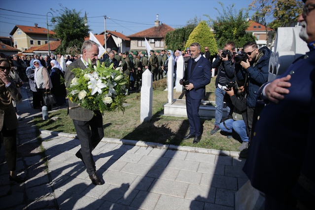 Boşnak lider İzetbegoviç vefatının 23. yılında kabri başında anıldı