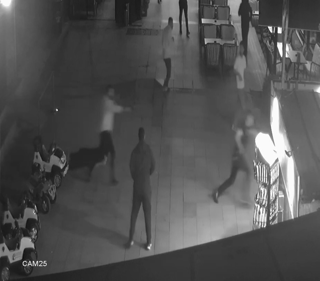 Kocaeli'de iki kardeşin hayatını kaybettiği silahlı kafe kavgası güvenlik kamerasında: Kayıtlar dava dosyasına eklendi